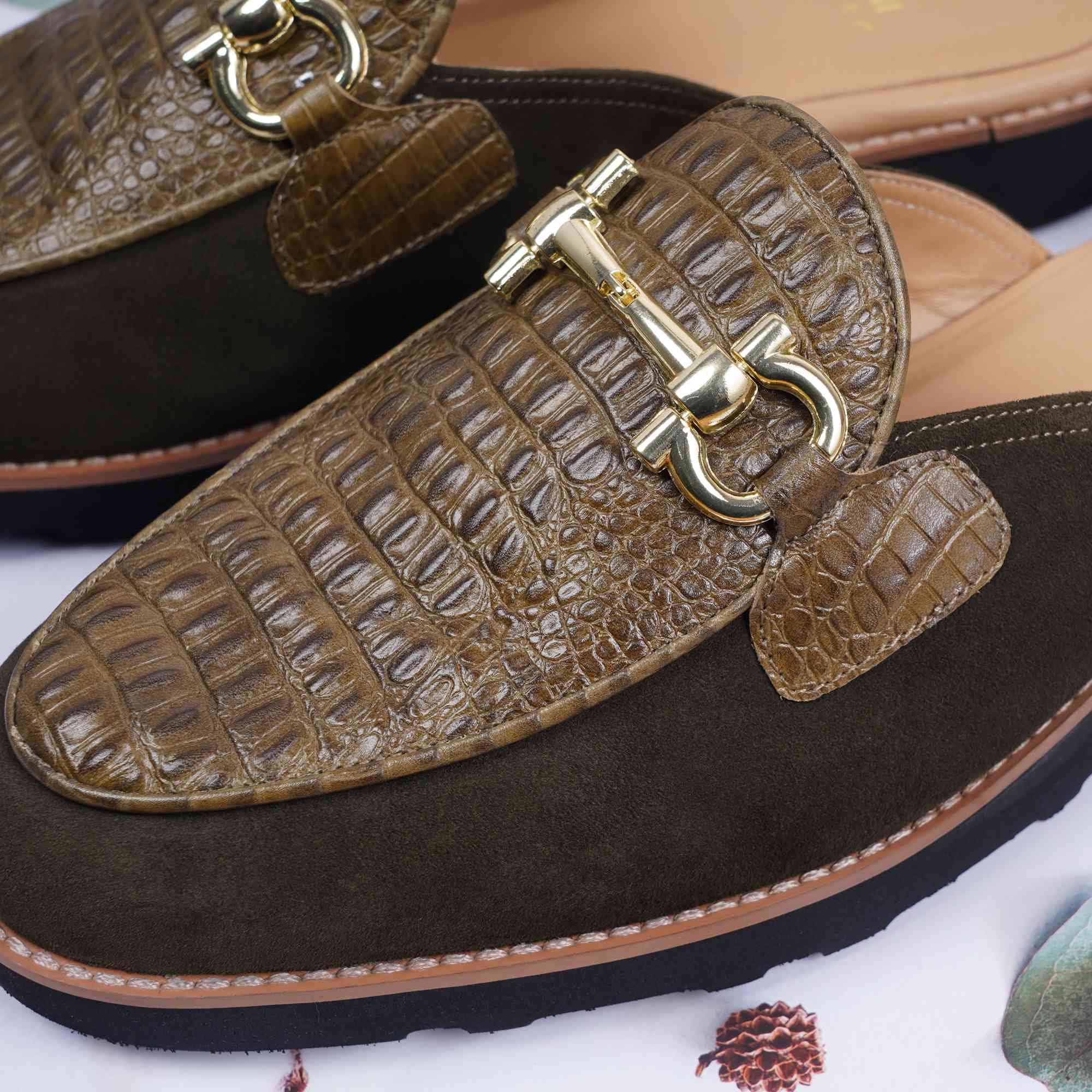 DANIEL | OLIVE SUEDE CROCO